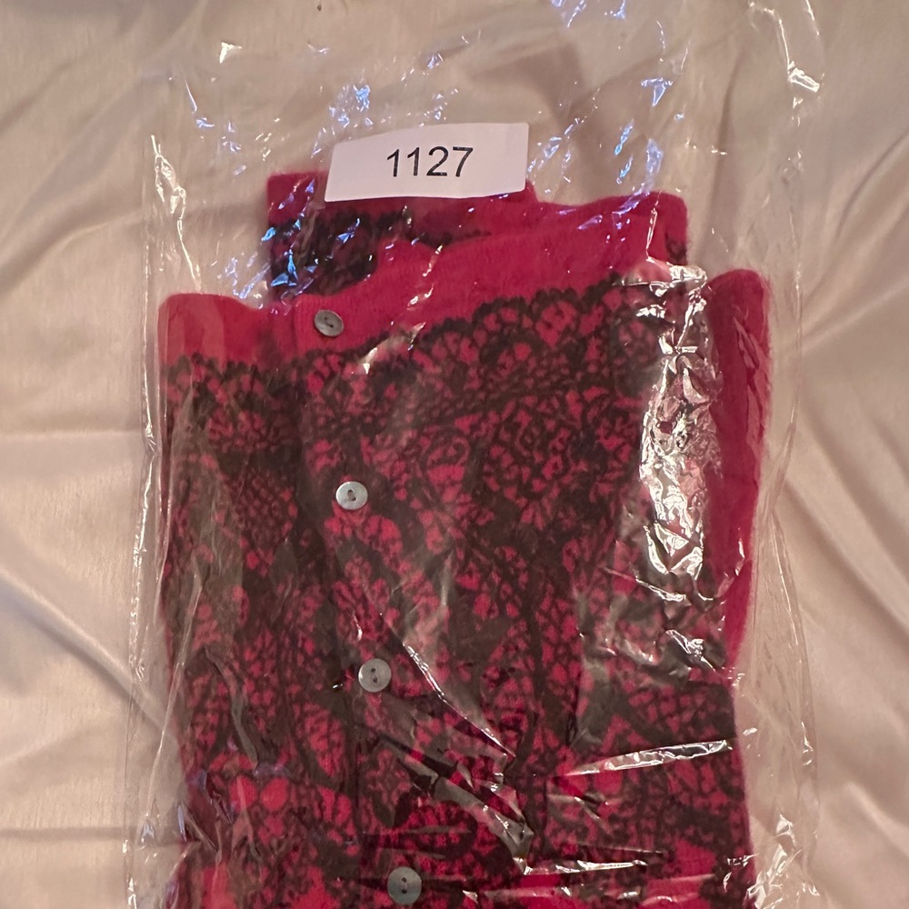 Charter Club Elegant 100% cashmere Red Lace design cardigan, L - Picture 6 of 6
